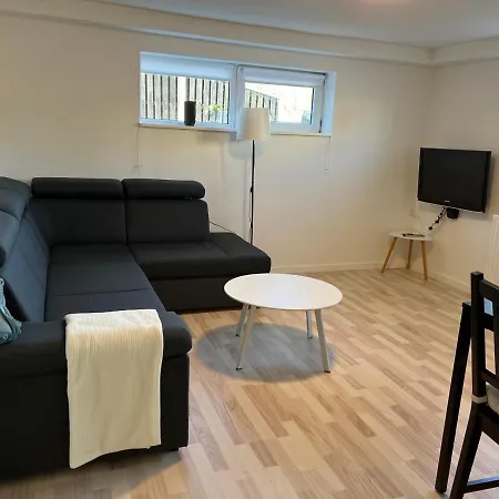 Hyggelig & Lys Kaelderlejlighed Apartment Herning